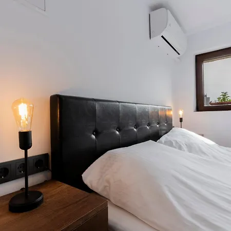 Bobevata - Floor 1 - Stunning View Old Town Appartement